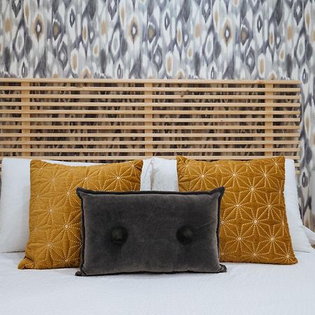 Wish Suite Miraflores De Sevilla ภายนอก รูปภาพ