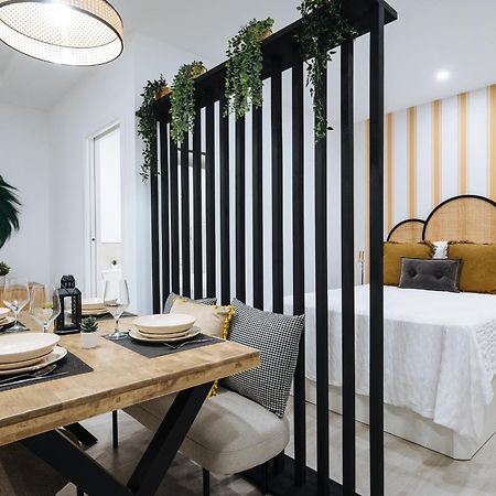 Wish Suite Miraflores De Sevilla ภายนอก รูปภาพ