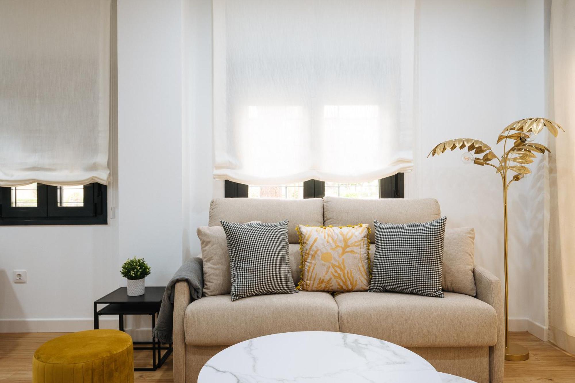 Wish Suite Miraflores De Sevilla ภายนอก รูปภาพ