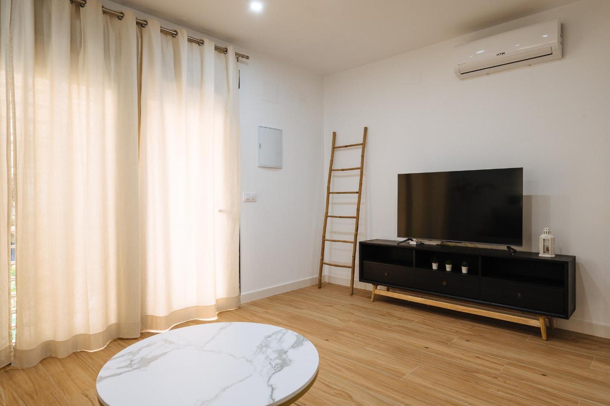 Wish Suite Miraflores De Sevilla ภายนอก รูปภาพ